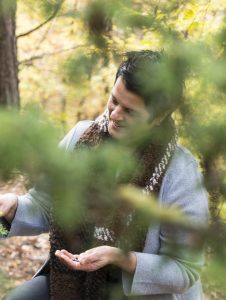 Anna Matscher im Wald