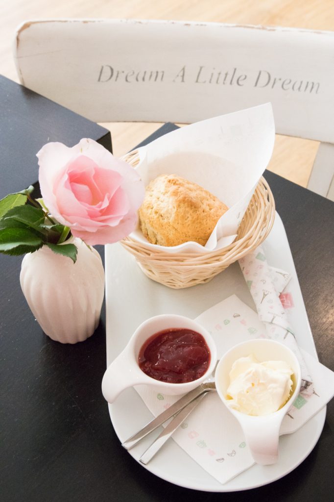 T7 Scones